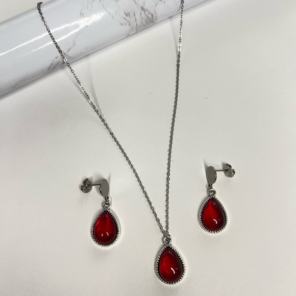 Bohemian Edgy Red Teardrop Necklace set with Earrings - Trendy Edgy Jewelry Set - Picture 12 of 17